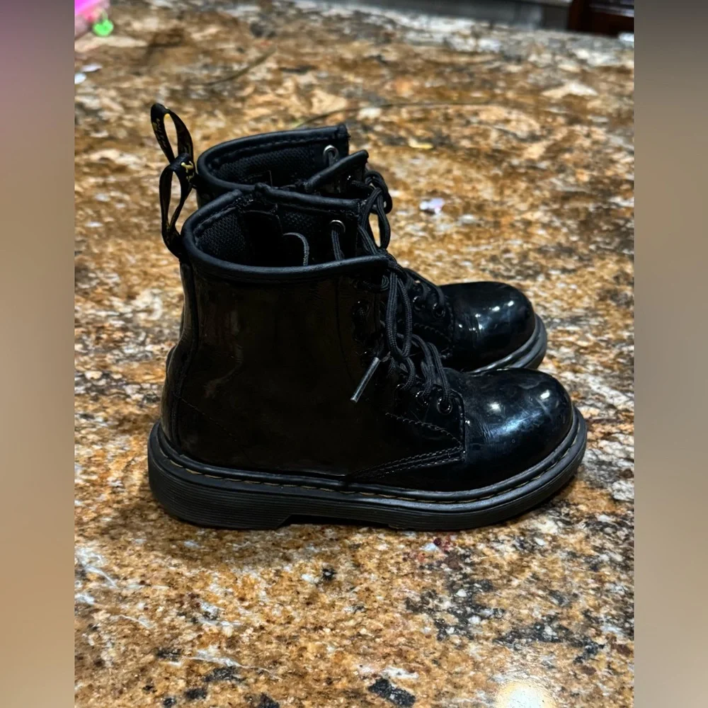 Dr. Martens classic kids